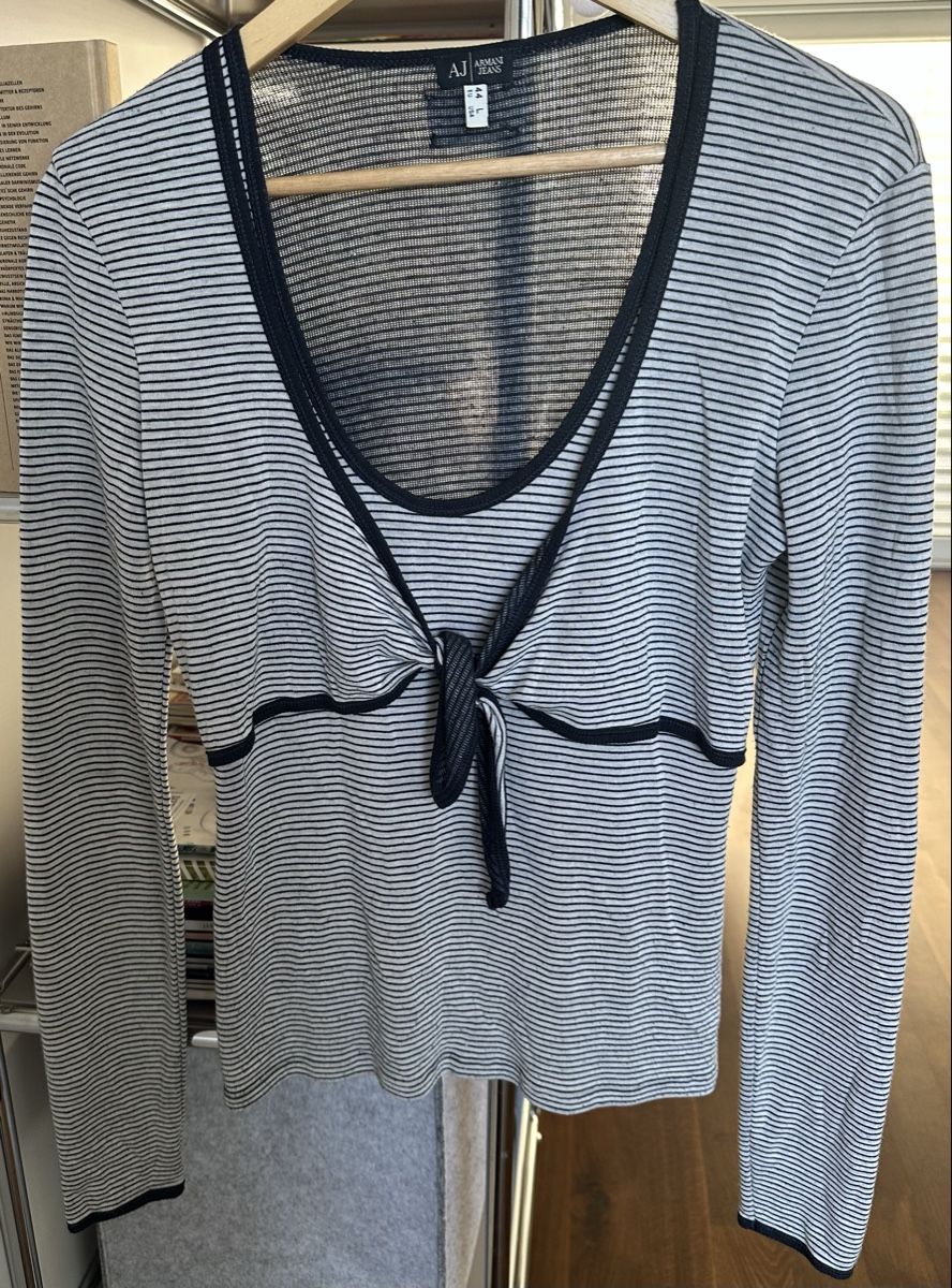 Top: Schönes Oberteil von Armani Jeans – Usato da Dübendorf venduto da suv_7dsx