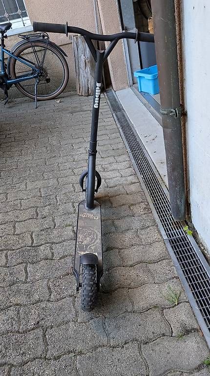 Kickboard: Stylischer Roller zu verkaufen. – Usato da Jonen venduto da Topcut 3