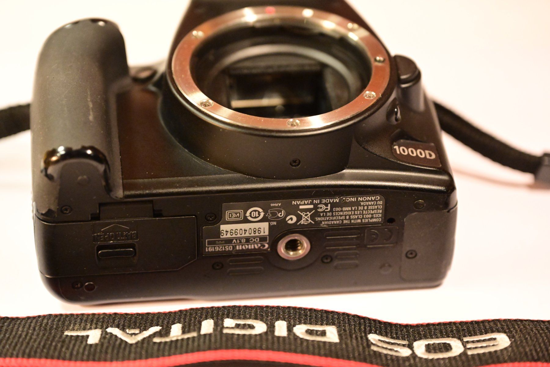 Canon Fotocamera: Canon EOS 1000D - Mit Objektiv und Zubehör – Usato da Erlinsbach venduto da Yanny 2