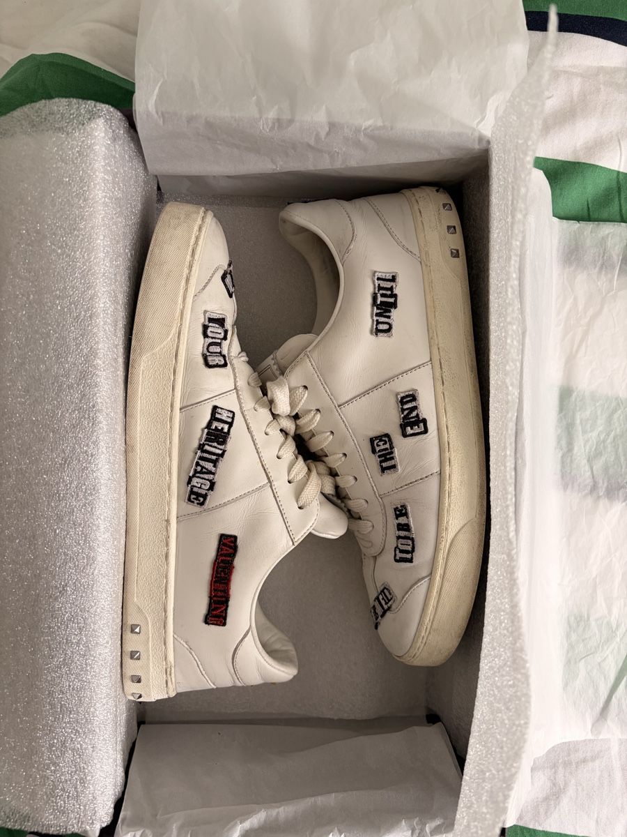 Valentino Herrenschuhe: Valentino Designer Schuhe mit Patches und Rockstud-Elementen – Gebraucht aus Zürich von jav_sxn2 1