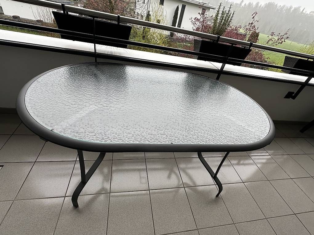 Set di tavolo e panche: Gartentisch mit 4 Stühlen  – Usato da Oberbüren venduto da pamuk05
