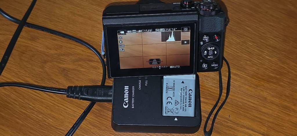 Fotocamera: Canon G7X Mark II a vendre – Usato da Crissier venduto da tic_qb2s 4