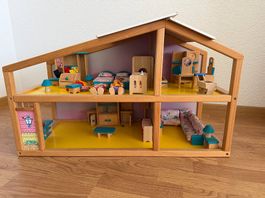 Grosses Puppenhaus aus Holz mit Möbeln und Zubehör