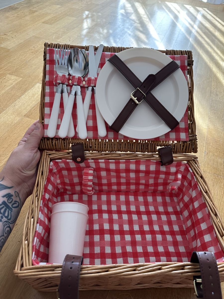 Altro per la casa: Picknick Korb neu Erdbeeren 🍓  – Nuovo (secondo la descrizione) da Bern venduto da womiman