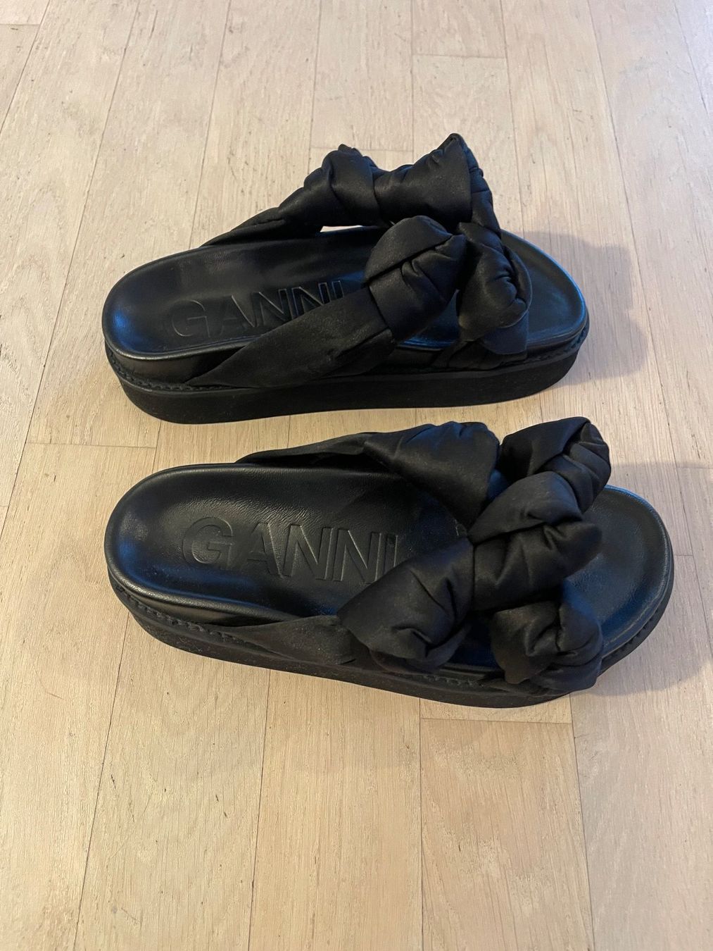 Scarpe da donna: Ganni Damenschuhe Original 37 – Usato da Männedorf venduto da sebasta 1