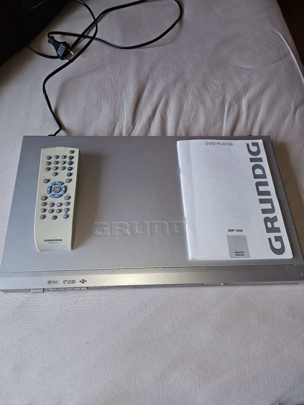 Tutti i DVDs: DVD Player Grundig - MIT SCART-Kabel – Usato da Thun venduto da Shame 1