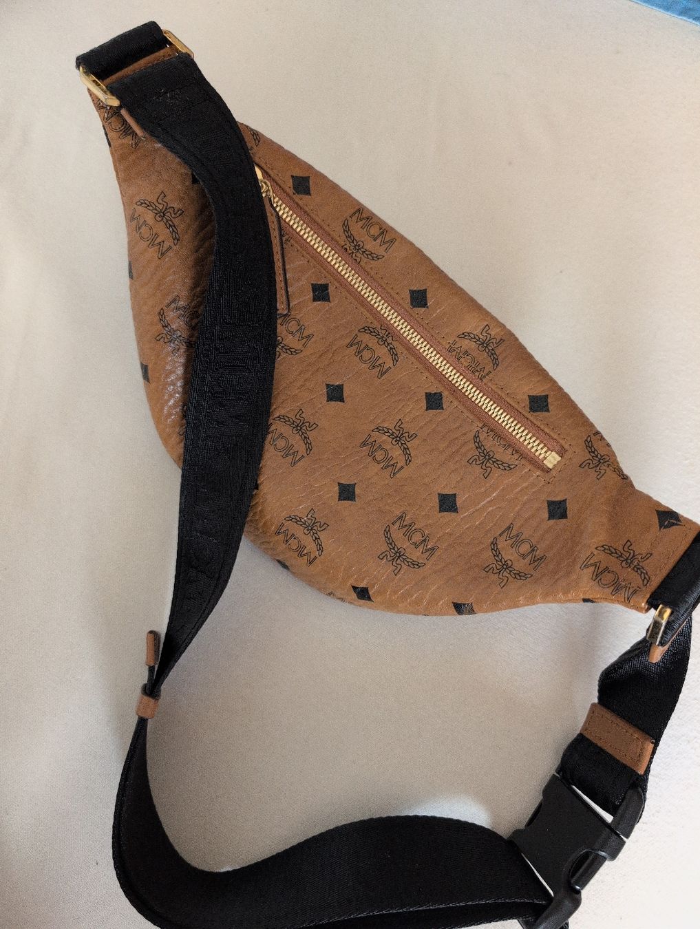 Sacs: Originale MCM Tasche gekauft bei Globus. – D'occasion à Basel par Adu51 1