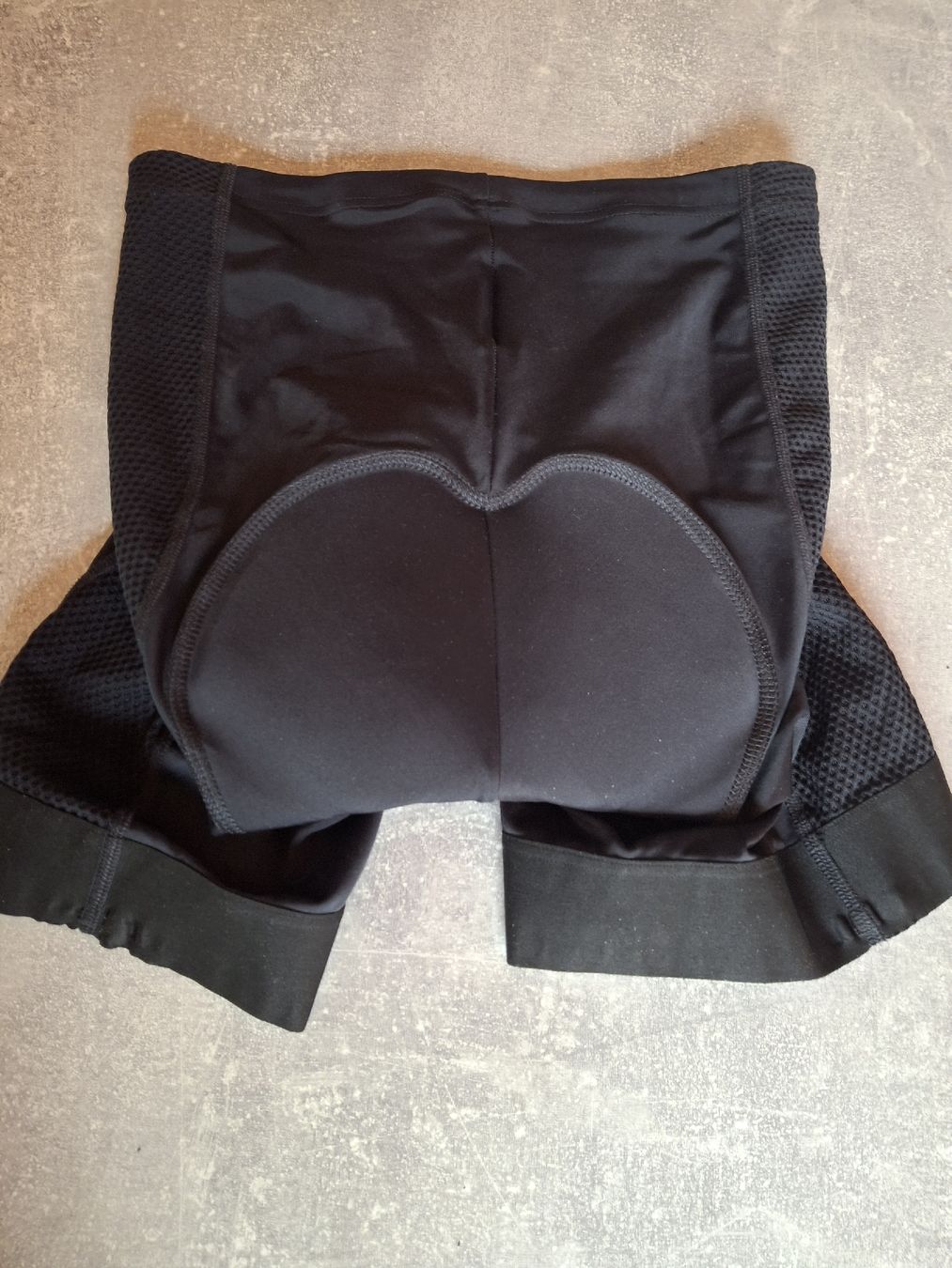 Pantaloni: Short de vélo marque BMC noir taille S  – Usato da Villiers venduto da san_jn5w 5