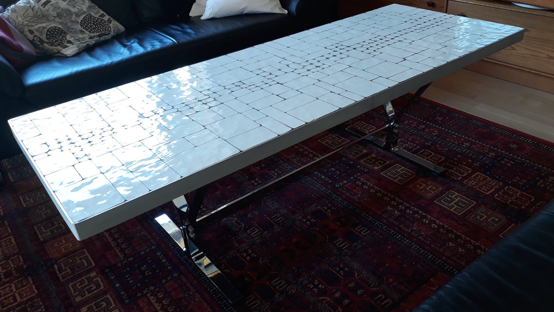 Tavoli: Designer Couchtisch mit weisser Keramikplatte – Usato da Knonau venduto da Che01 1