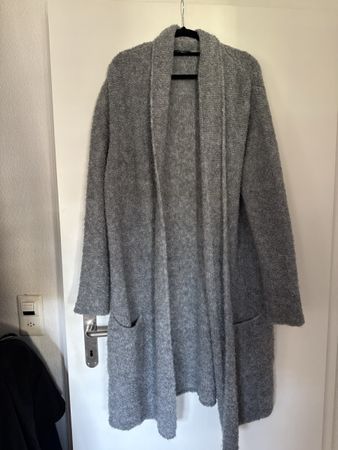 Comma Strickjacke, Gr. 40, Grau
