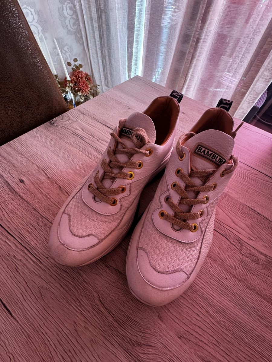 Scarpe da donna: Baskets Bamburi blanches, pointure 38 - Look tendance! – Usato da La Chaux de fonds venduto da car_f9yg
