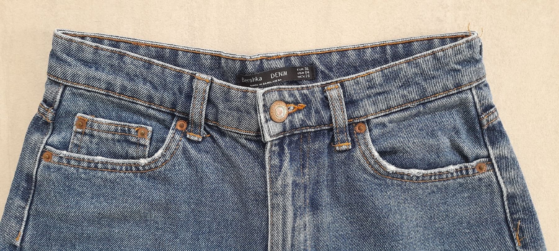 Bershka Pantaloni: Short jean Bershka 36 – Nuovo (secondo la descrizione) da ERLINSBACH venduto da doudouce 1