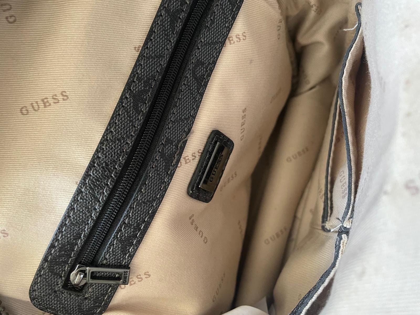 Guess Rucksäcke: Guess Rucksack – Gebraucht aus Laufen von jer_w9tl 1