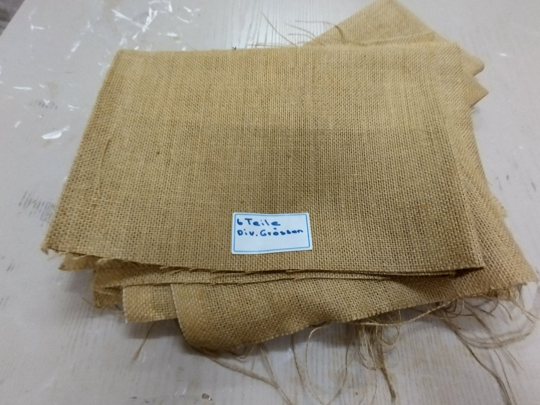 Tessuti: STOFFRESTEN  JUTE – Usato da Oberwil BL venduto da Fgquerschleeger