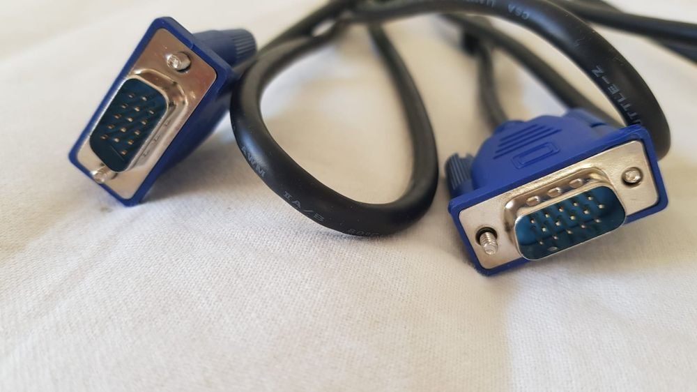 Kabel: Kabel Bildschirm PS/2 Câble écran PS/2 – Gebraucht aus Spiegel b. Bern von ale_x59l