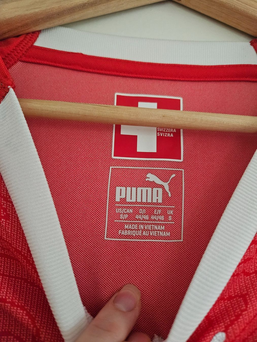 Puma Canottiere & Pantaloni: Puma Fussballtrikot Gr.44/46 – Usato da Schaffhausen venduto da sabrina915 3
