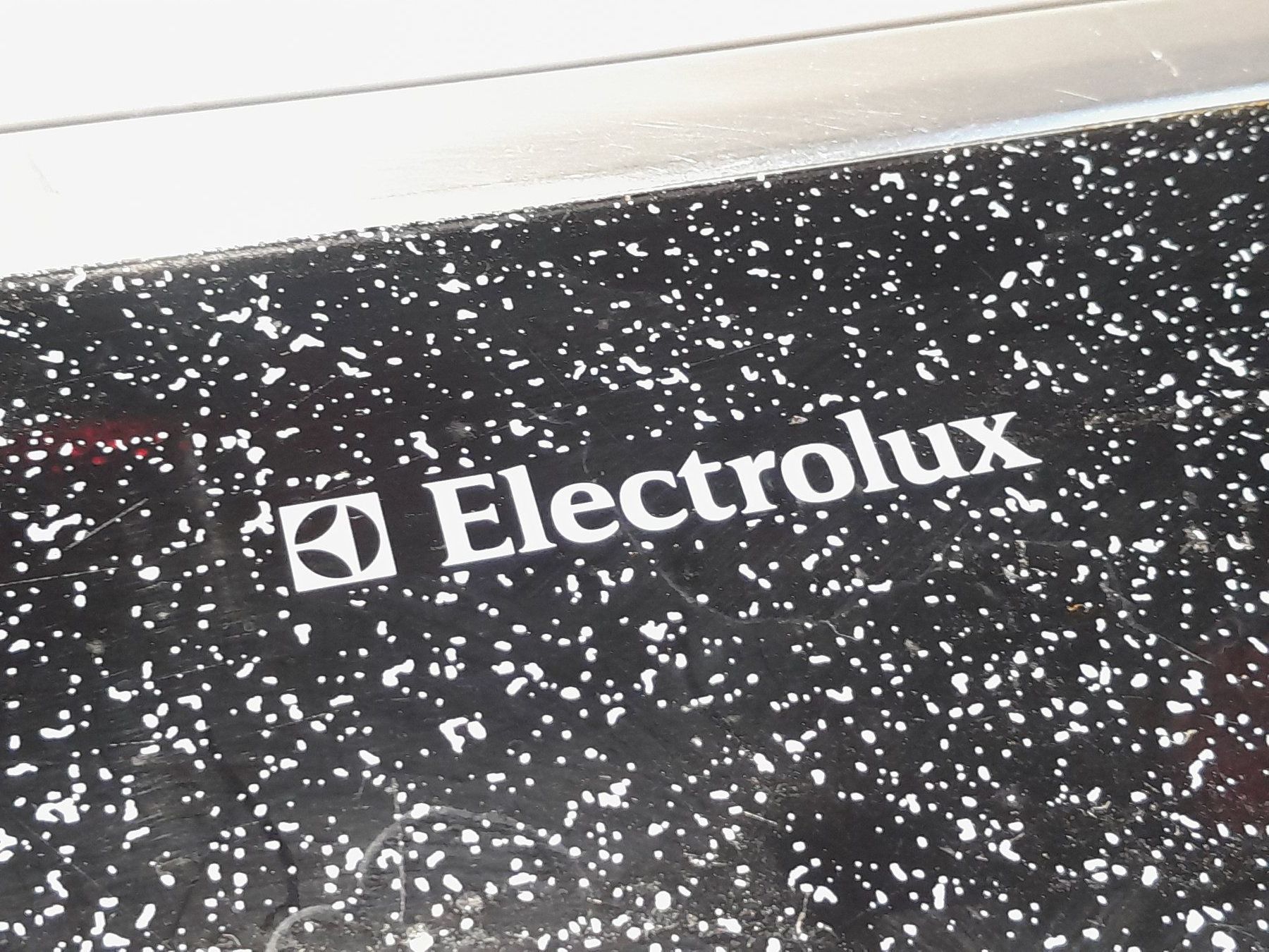 V-Zug Cucine: Glaskeramik Kochfeld Elektrolux – Usato da Zürich venduto da raphahello 9