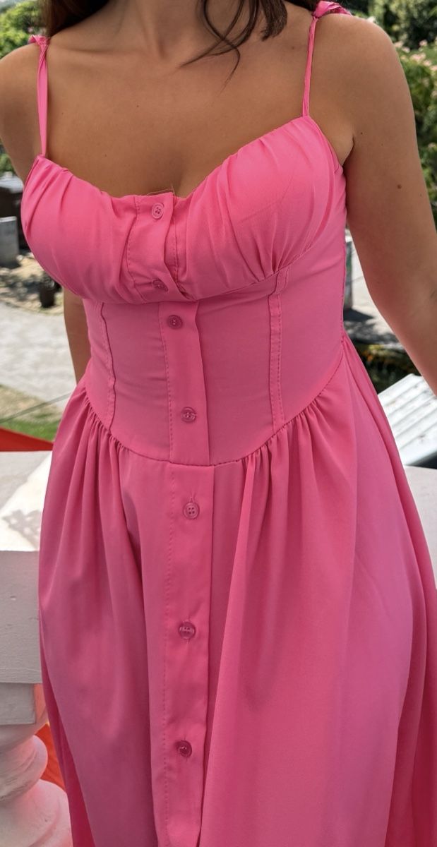 Vestiti: Kleid pink Grösse S neuwertig – Nuovo (secondo la descrizione) da Langenthal venduto da raz_q7jm