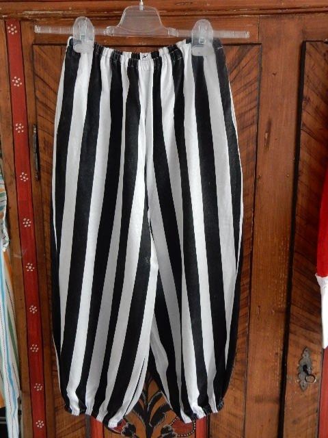 Costumi: Fasnachtskostüm Musketier Gr.: 36 – Usato da Oberägeri venduto da baerghuus 4