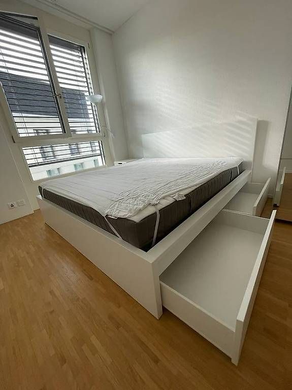 Betten: Komfortables IKEA Malm-Bett-Set & Kommode – Gebraucht aus Zürich von Quietschy 1