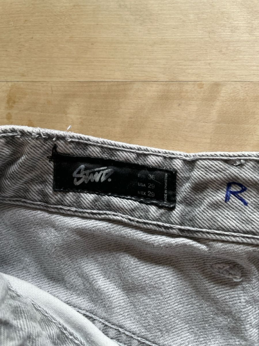 Pull&Bear Pantaloni: Graue Pull& Be Jeans Shorts,  Grösse36, Sommer – Nuovo (secondo la descrizione) da Muttenz venduto da Fertal 2