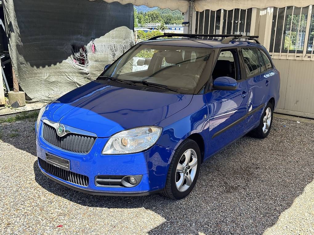 Autos: Skoda Fabia 1.6i (AUTOMATICA) – D'occasion à Agno par jonnyautosagl 1