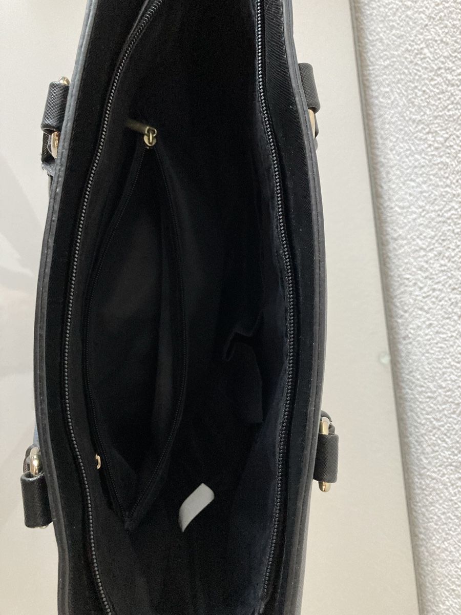 Taschen für Damen: Handtasche, schwarz, grau – Neu und originalverpackt aus Rotkreuz von RoseAss 3