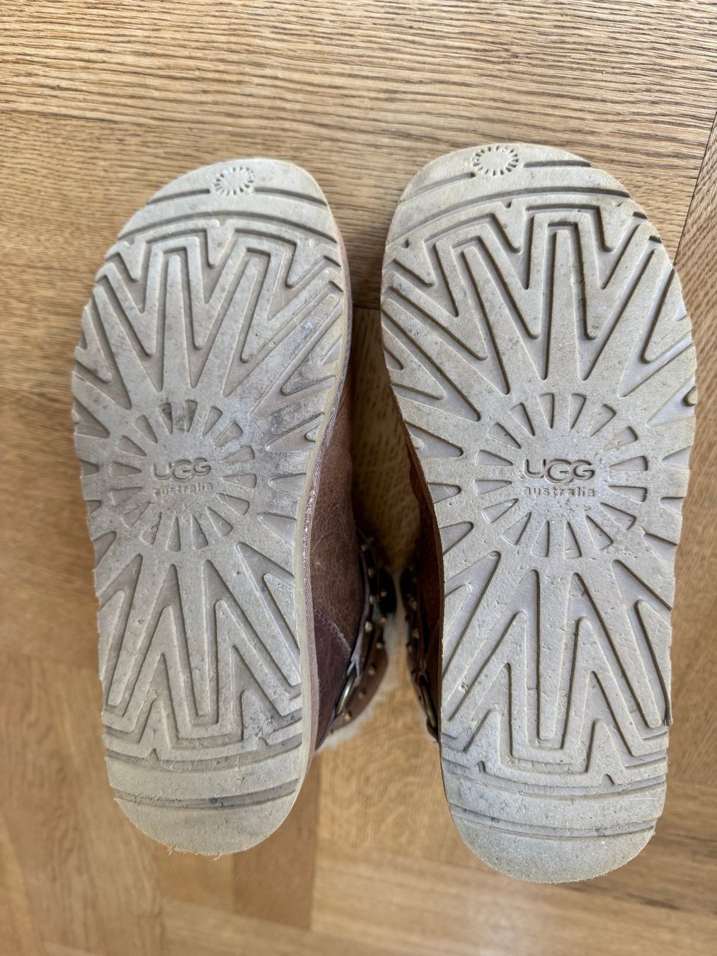 Ugg Scarpe da donna: UGG EMERSON Leather Boots 38 – Usato da Bern venduto da Cremaster01 5