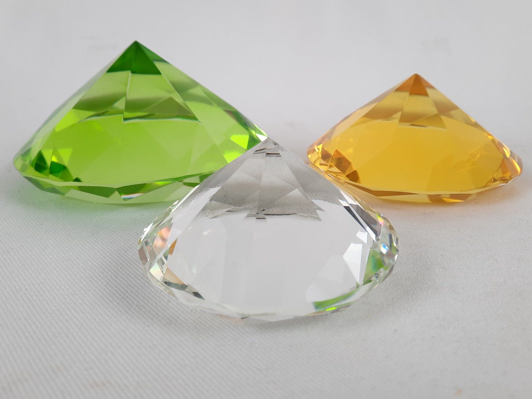 Verres: Glaskristalle in div. Farben – D'occasion à Beinwil am See par Restwert_Beinwil