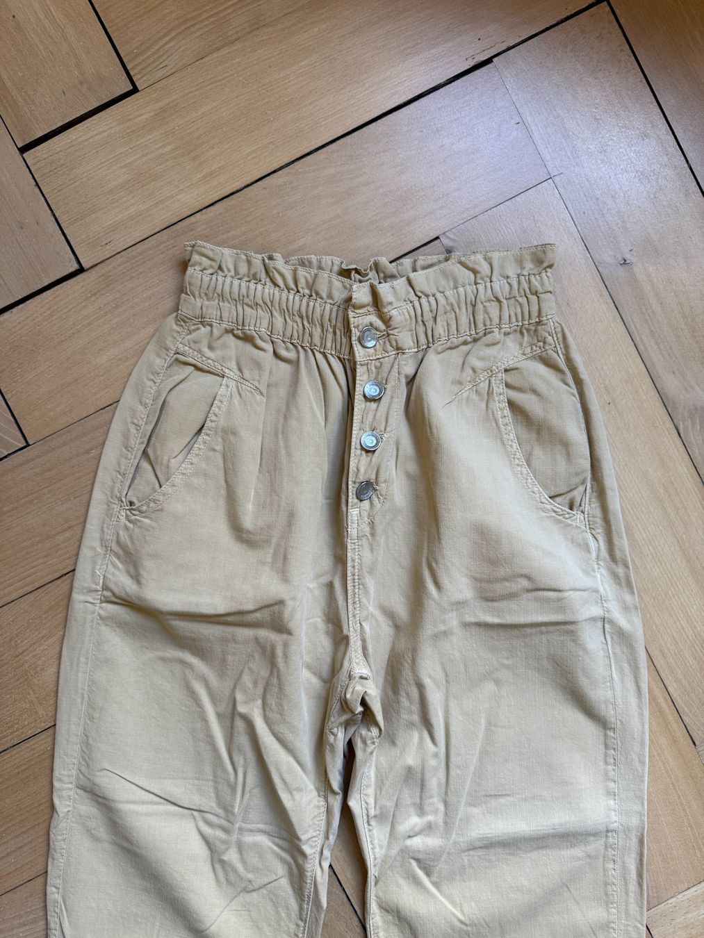Zara Pantaloni: ZARA - Paperbag Hose beige 36 – Usato da Zürich venduto da Diazaio 1
