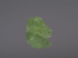 Ab 1CHF - Green Peridot (1 Rohstein) 4.0ct