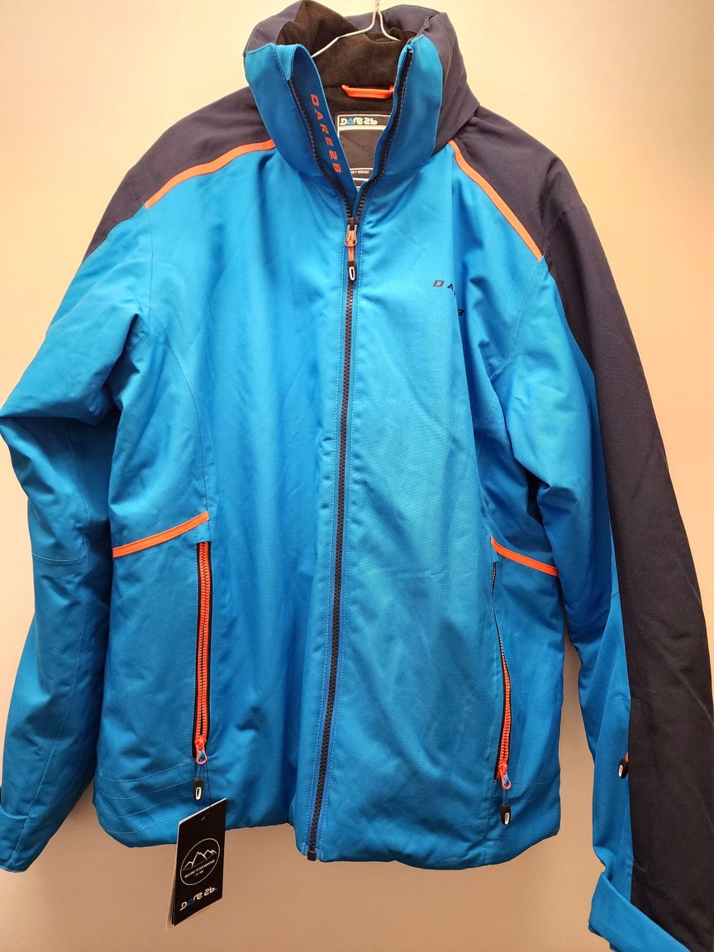 Jacken: Jacke – Neu und originalverpackt aus Ittigen von bor_n76r