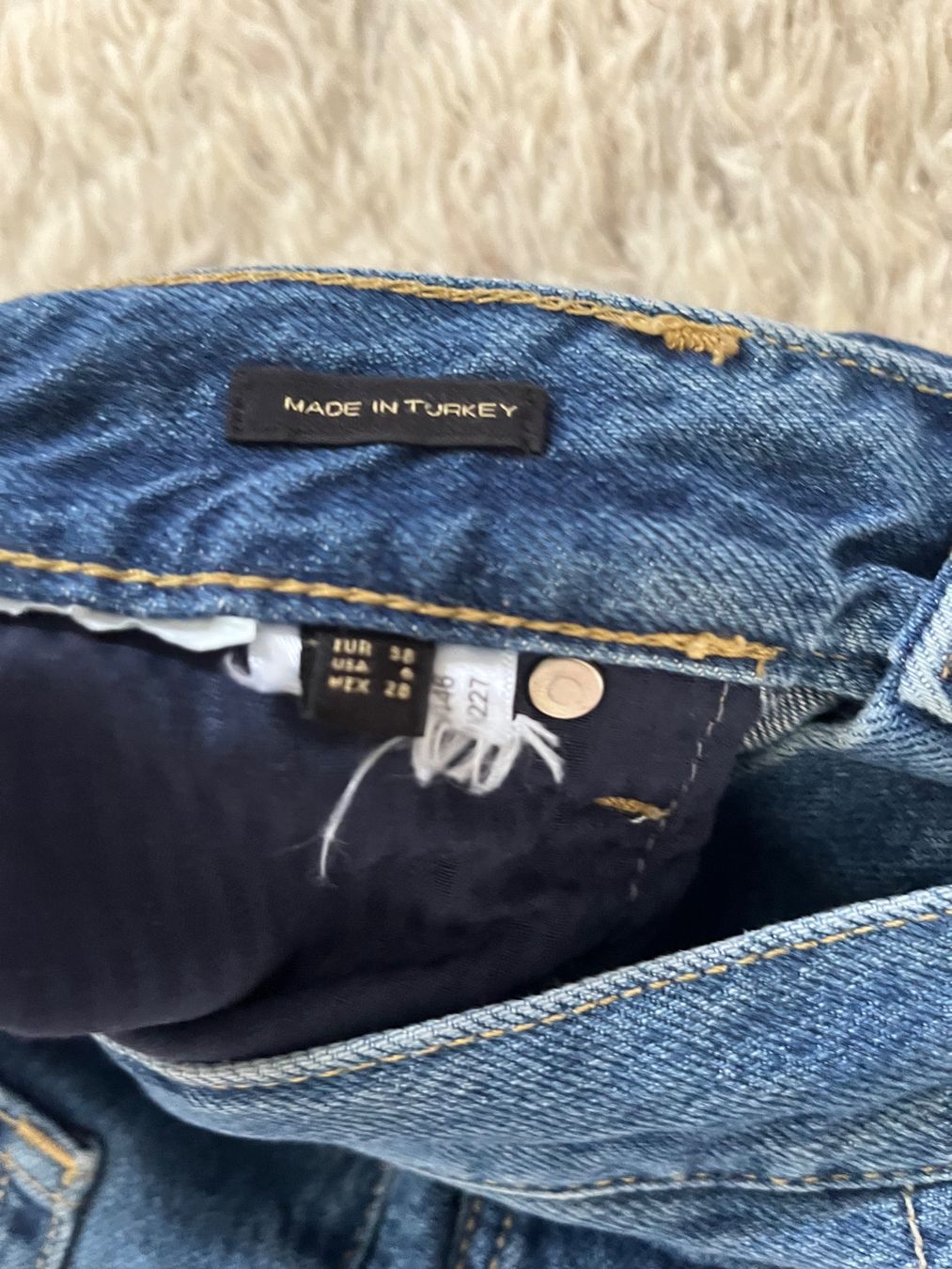 Massimo Dutti Jeans: Massimo Dutti Jeans mex.28/ch 38 – Gebraucht aus Utzenstorf von Ismaele 2