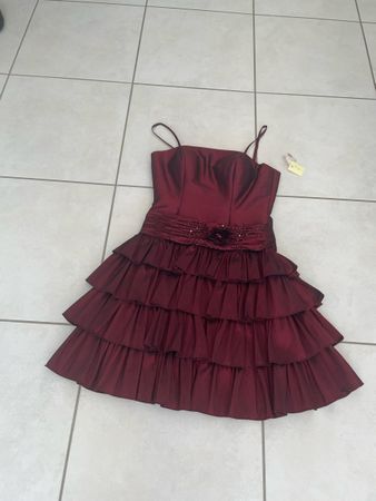 Apero Kleid. Gr. 40. Neu