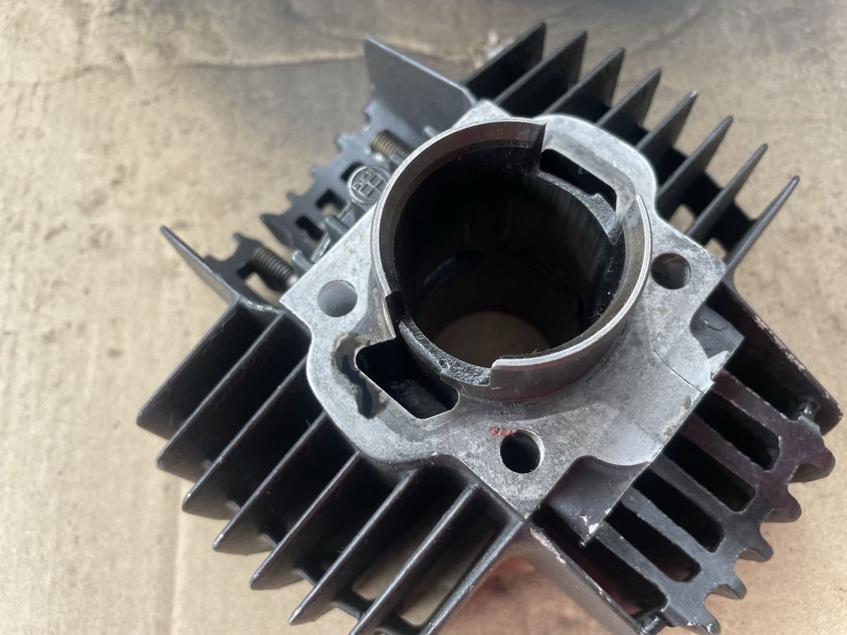 Puch Mofas: Puch Austria Zylinder Original – Gebraucht aus Schenkon von  2