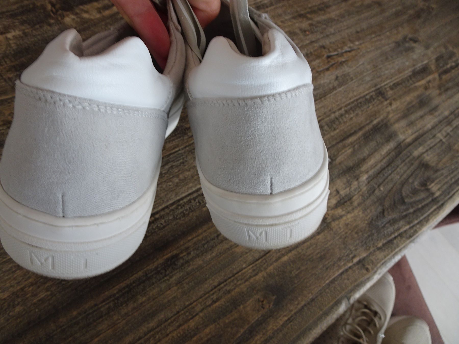 Scarpe da donna: Skneakers Leder hellgrau, edel, neu Gr. 41 – Nuovo (secondo la descrizione) da Winterthur venduto da Riiita 2