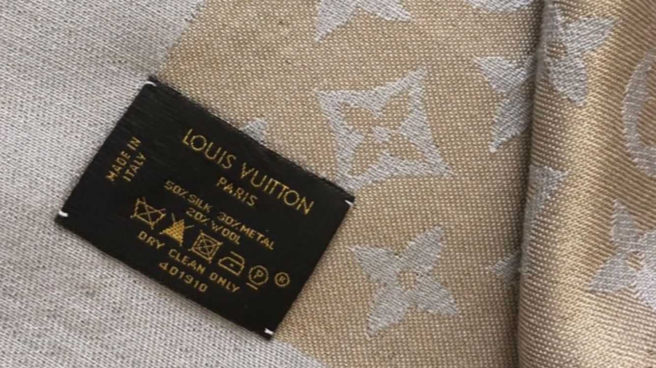 Louis Vuitton Foulards, Tücher & Schals: Louis Vuitton Tuch – Gebraucht aus Spreitenbach von schwarzerhase70 1