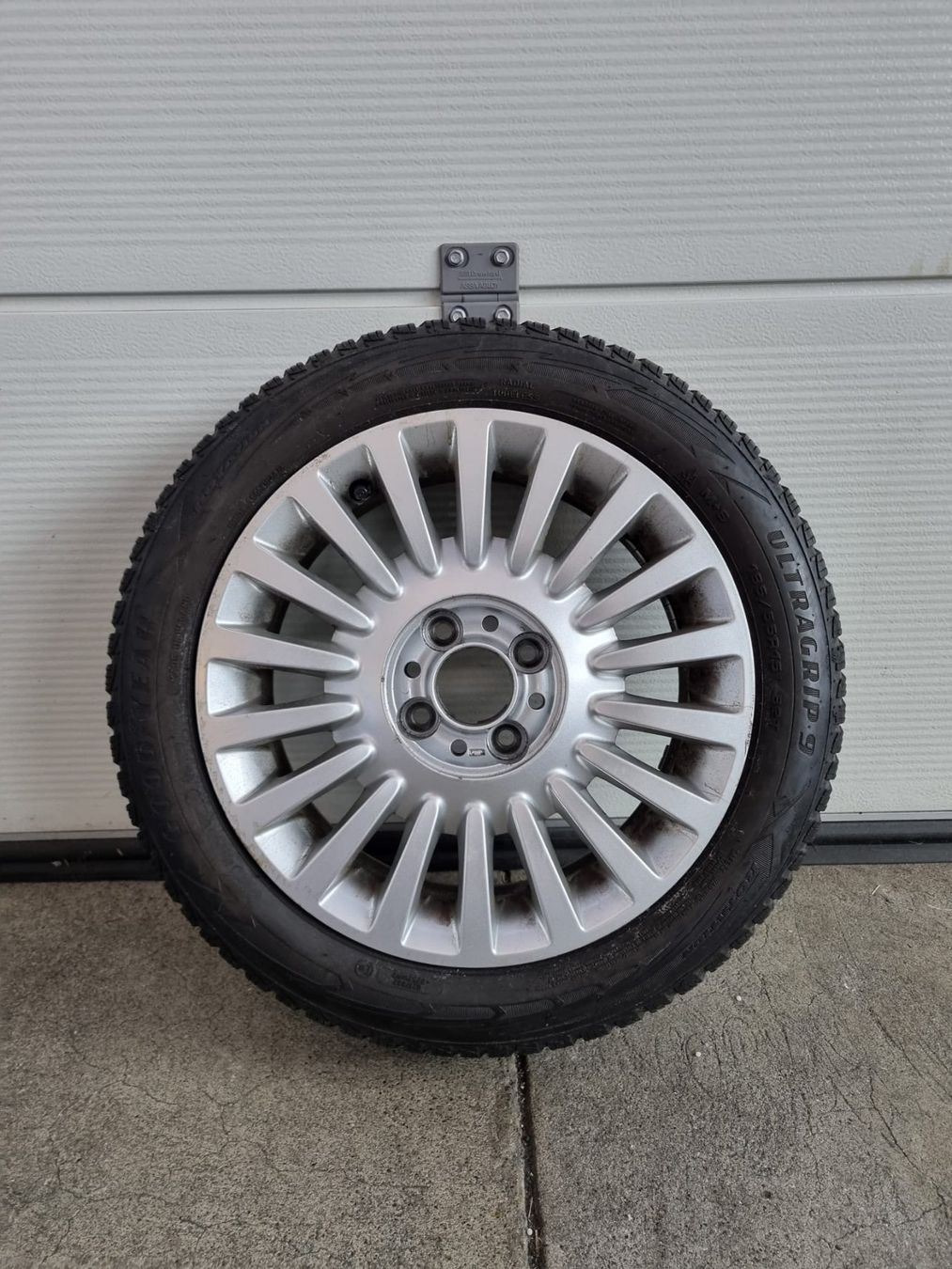 Fiat Pneus & Roues: Fiat 500 Winterräder – D'occasion à Kirchdorf AG par Cartastic_AG 2