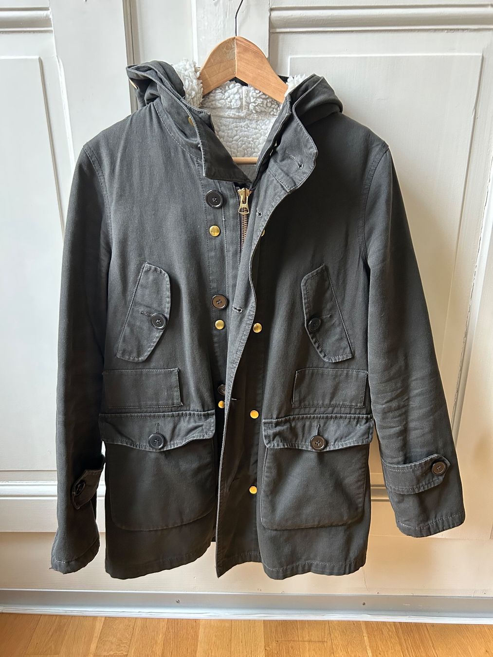 Benetton Jacken: Benetton-Winterjacke mit Teddyfellfutter – Grösse 38 – Gebraucht aus Bern von mascho007