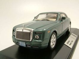 Rolls Royce Phantom Coupé 2008-2016 grün met.   1:43 von IXO