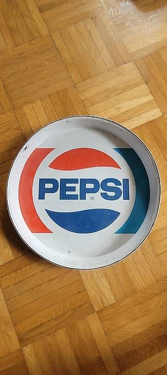 Placchette & Badge: Pepsi-Cola – Usato da Würenlos venduto da bat_y8kw
