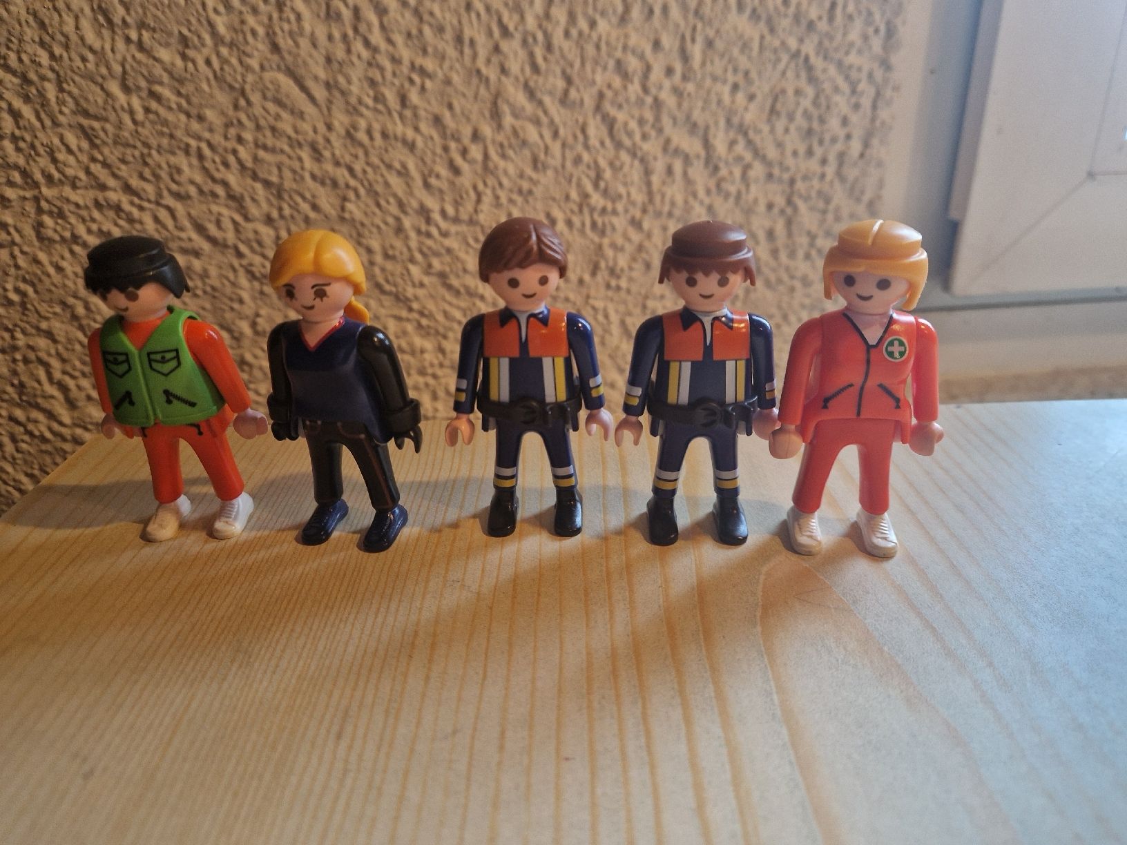 Playmobil Giocattoli: 13 Playmobil Figuren – Usato da Müllheim Dorf venduto da Manuka_lu 1