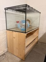 Hamsterkäfig mit Holzgestell