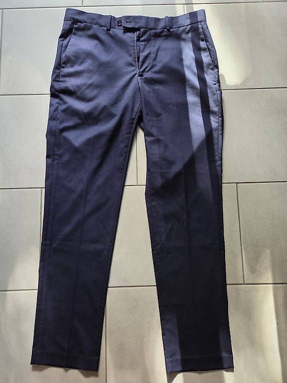 Pantaloni: Hose dunkelblau – Usato da Zürich venduto da gan_k7wg