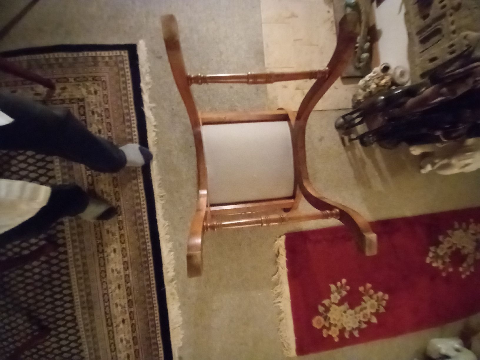 Sgabelli: Antik Masseivholz Hocker mit stoffseitz – Usato da Bern venduto da Imamrashed 5
