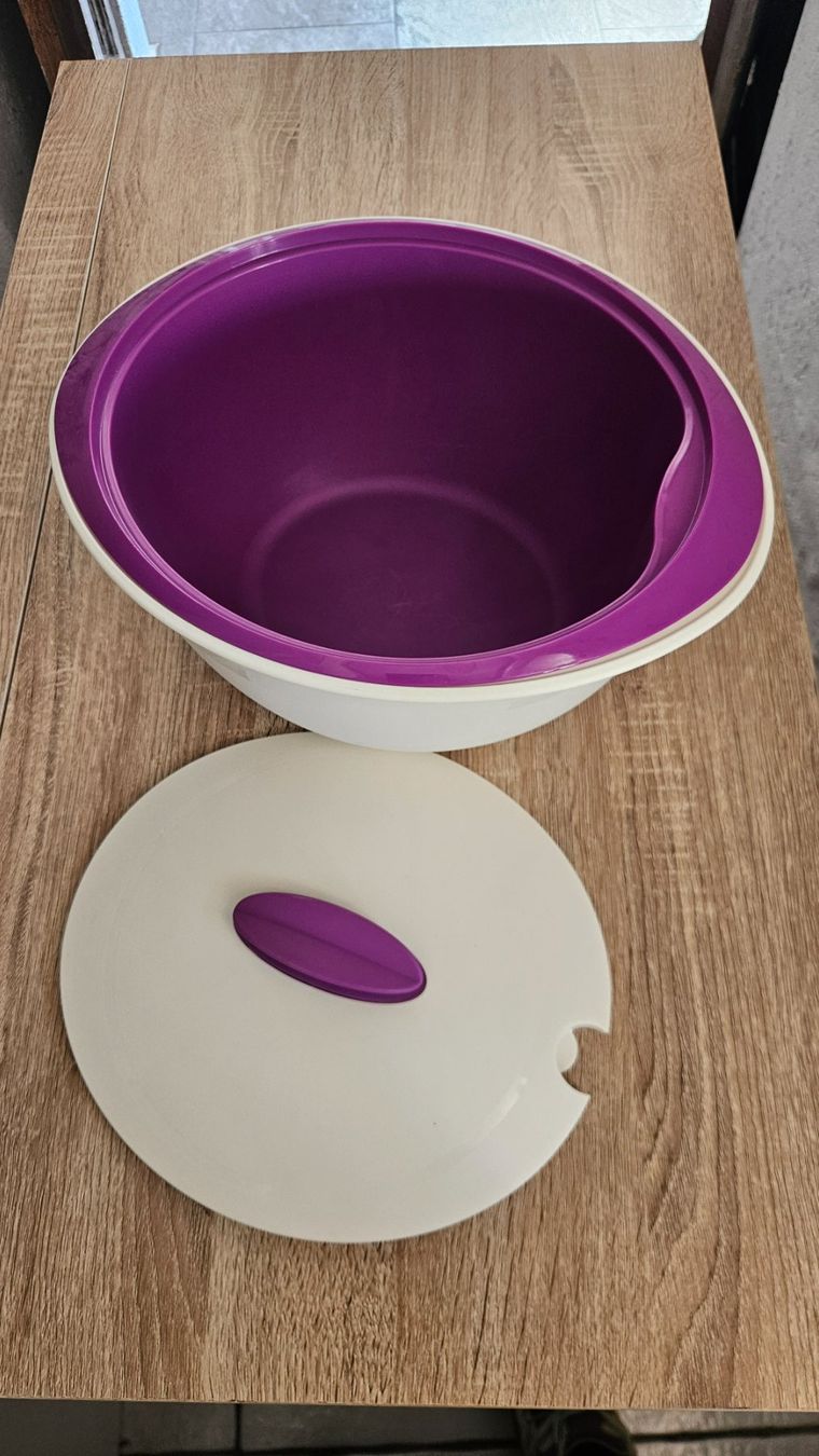 Tupperware Contenitori & Simili: Set Tupperware bianco e viola – Usato da Melano venduto da H-Sara 2