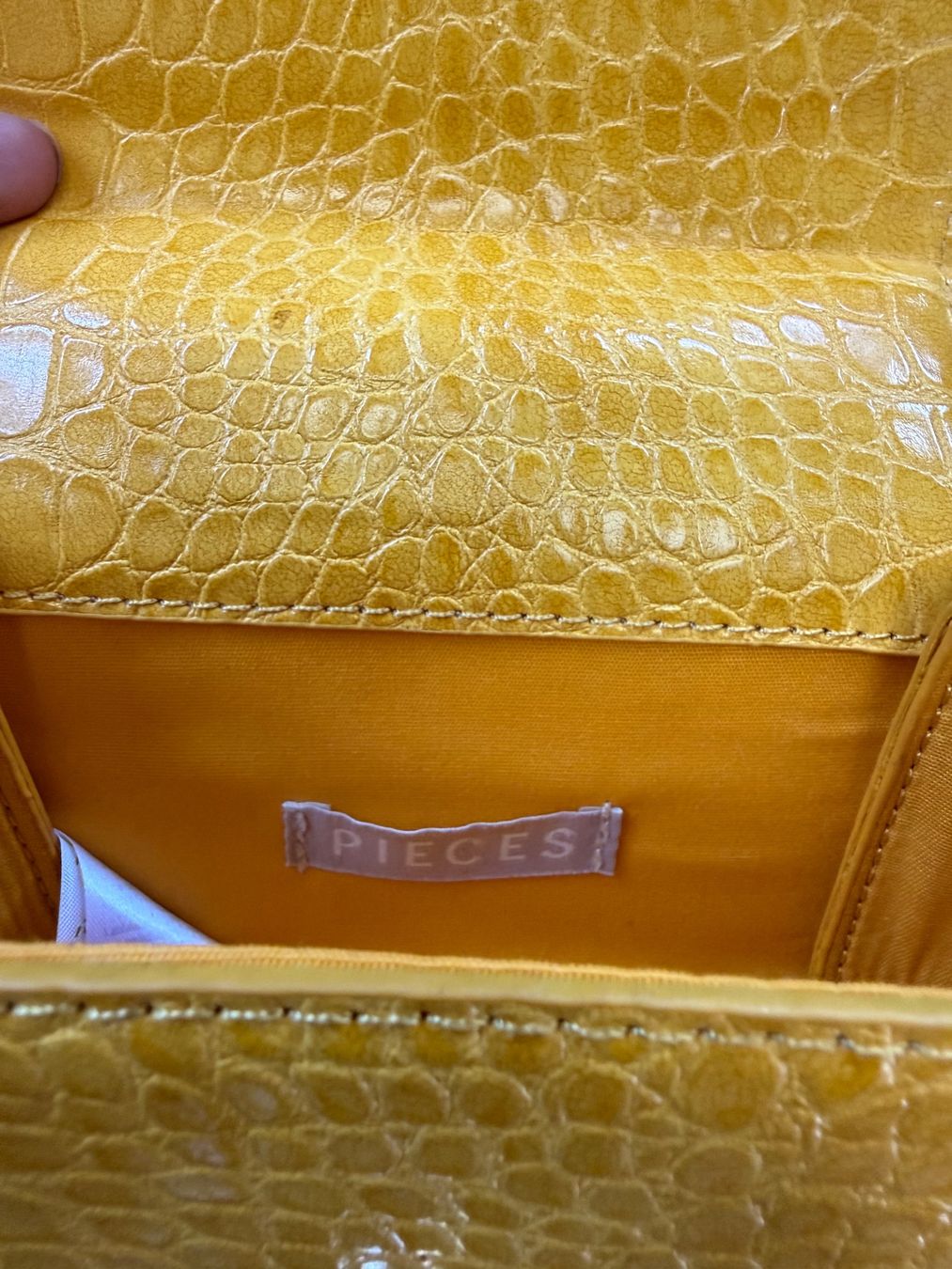 Pieces Borse da donna: Sac en bandoulière PIECES – Usato da Prez-vers-Siviriez venduto da mar_n29z 4
