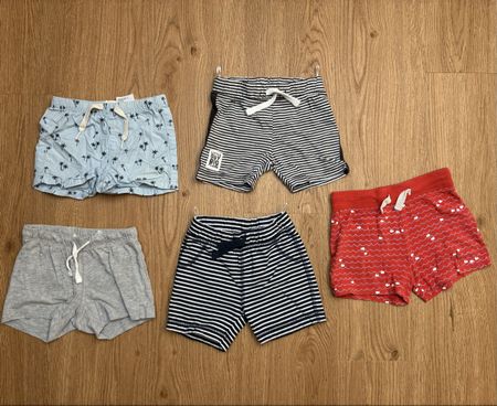 Kurze Hosen Grösse 80