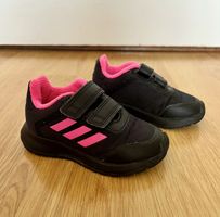Adidas Turnschuhe Grösse 22 