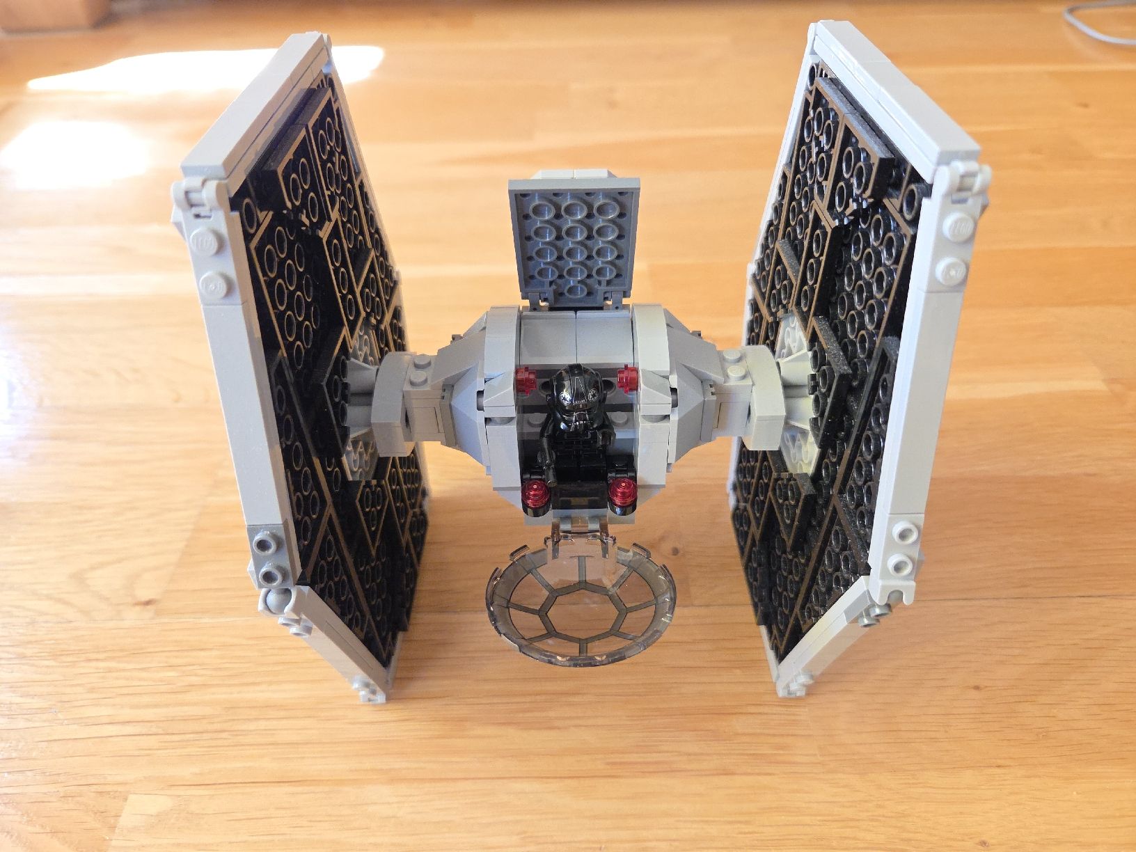 Lego Kit di costruzioni: Lego 75300 TIE Fighter imperial – Usato da Plan-les-Ouates venduto da lartisan-aviateur 1